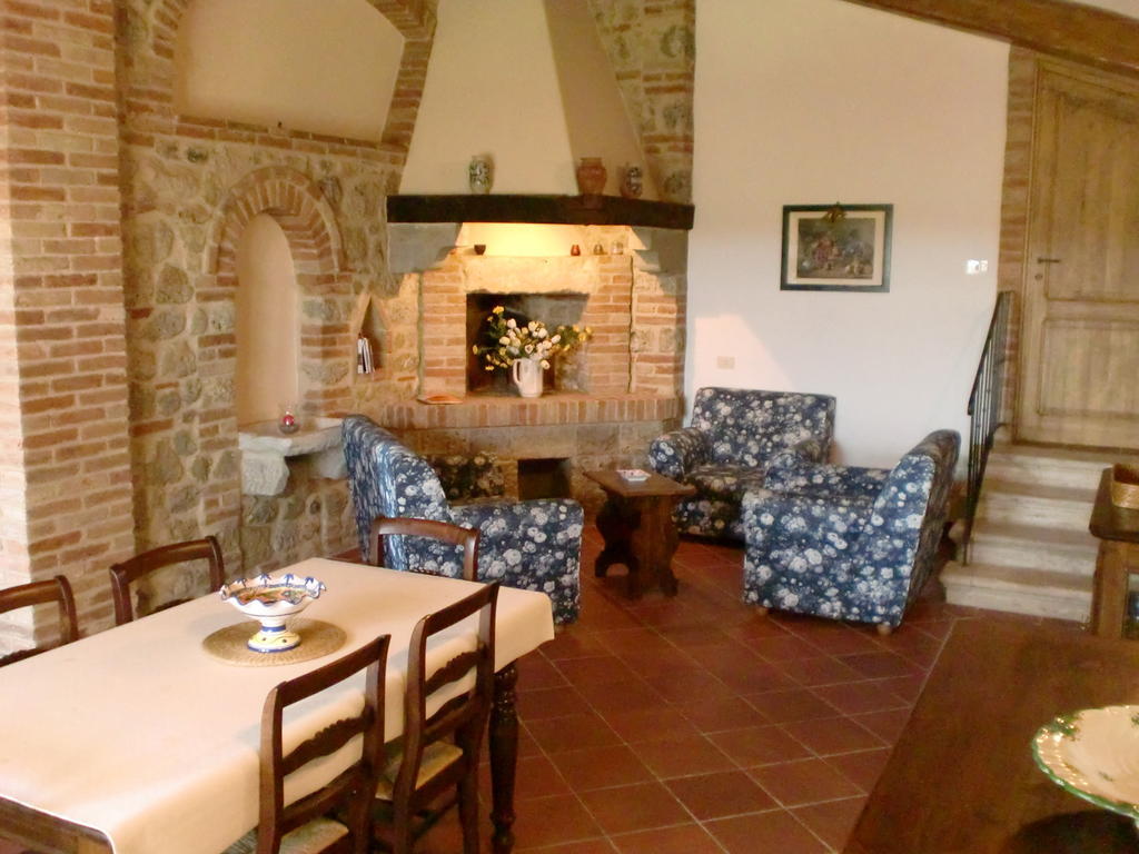 Agriturismo Fattoria Di Corsano Corsano  Oda fotoğraf